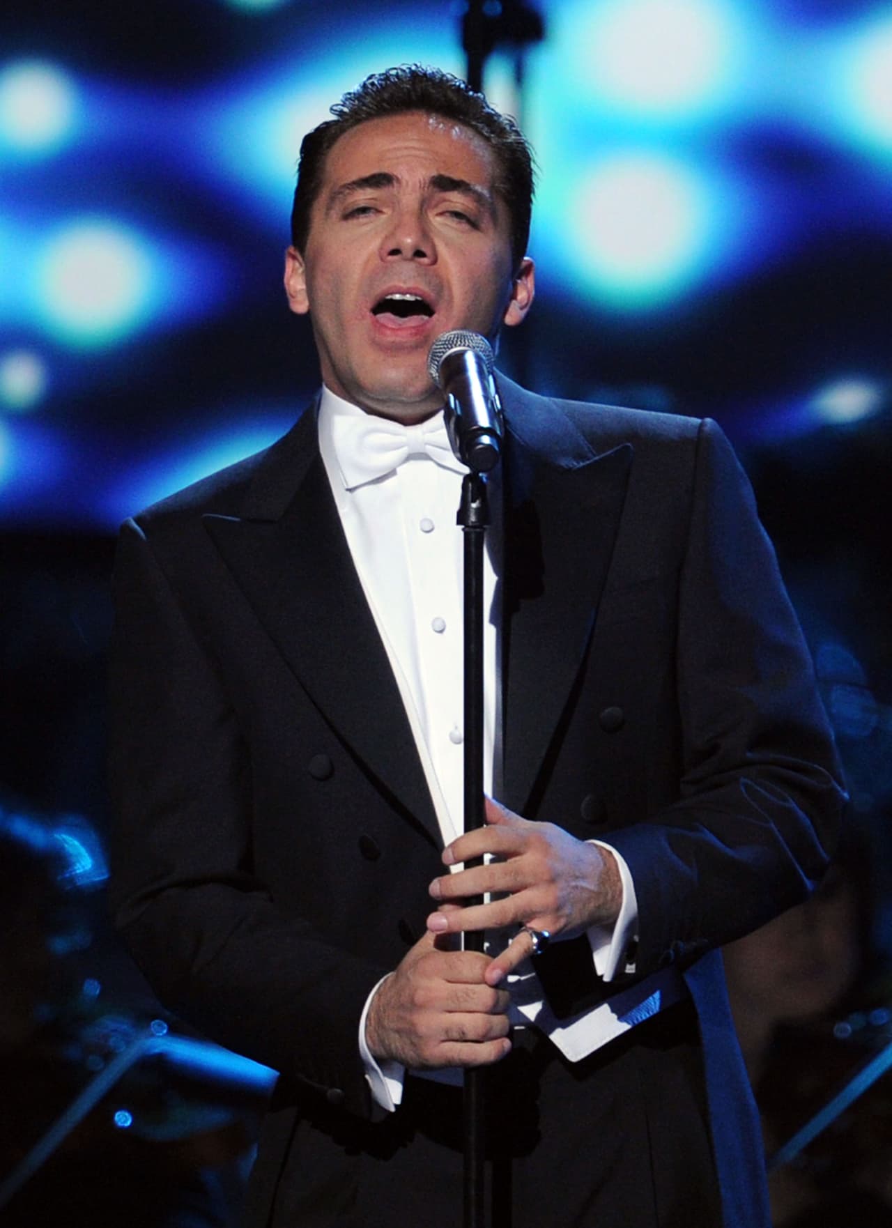 Castro y Angélica tienen una buena amistad y como prueba de ello el cantante se convirtió en el padrino de la hija de la primera Dama, Sofía Castro.