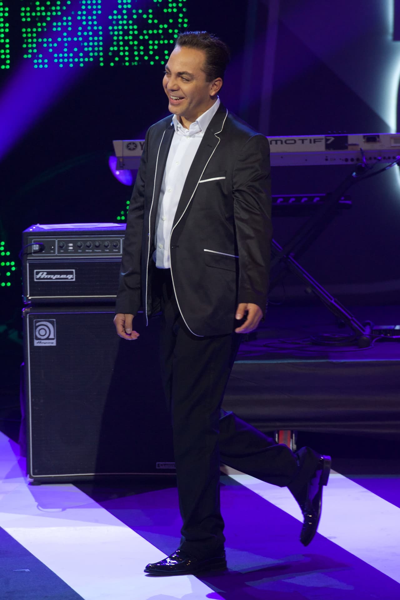 Aunque el primogénito de Verónica Castro trata de hacer su mejor esfuerzo, está consciente que sus hijos podrían reprocharle su ausencia en el futuro.
<br>