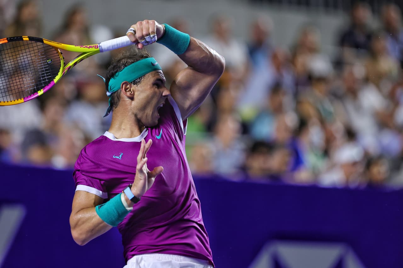 Rafa Nadal gana en su regreso al Abierto Mexicano de Tenis 2022.