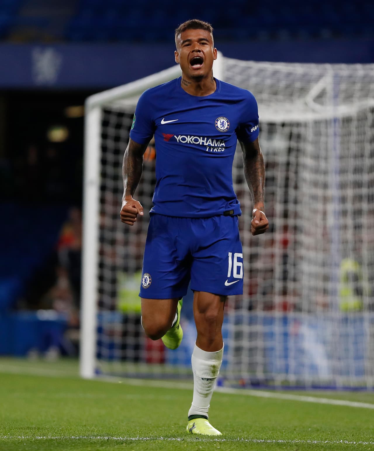 Con la dura competencia en el Chelsea, el brasileño Kenedy saldría con rumbo al Newcastle United en busca de más minutos.