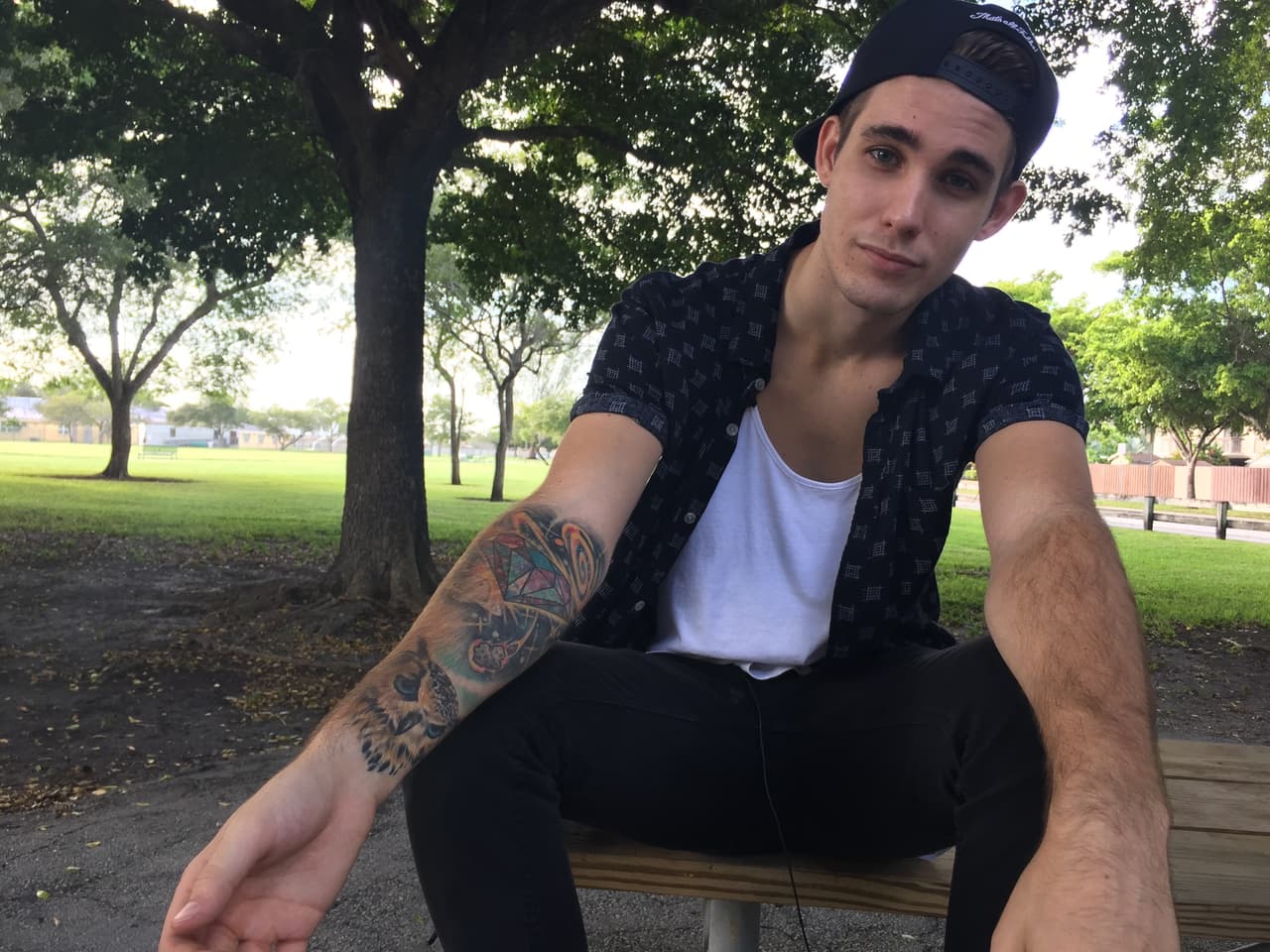 Abdiel ya no está en La Banda, pero recordamos sus tatuajes: llevaba un búho y un diamante en el brazo derecho.