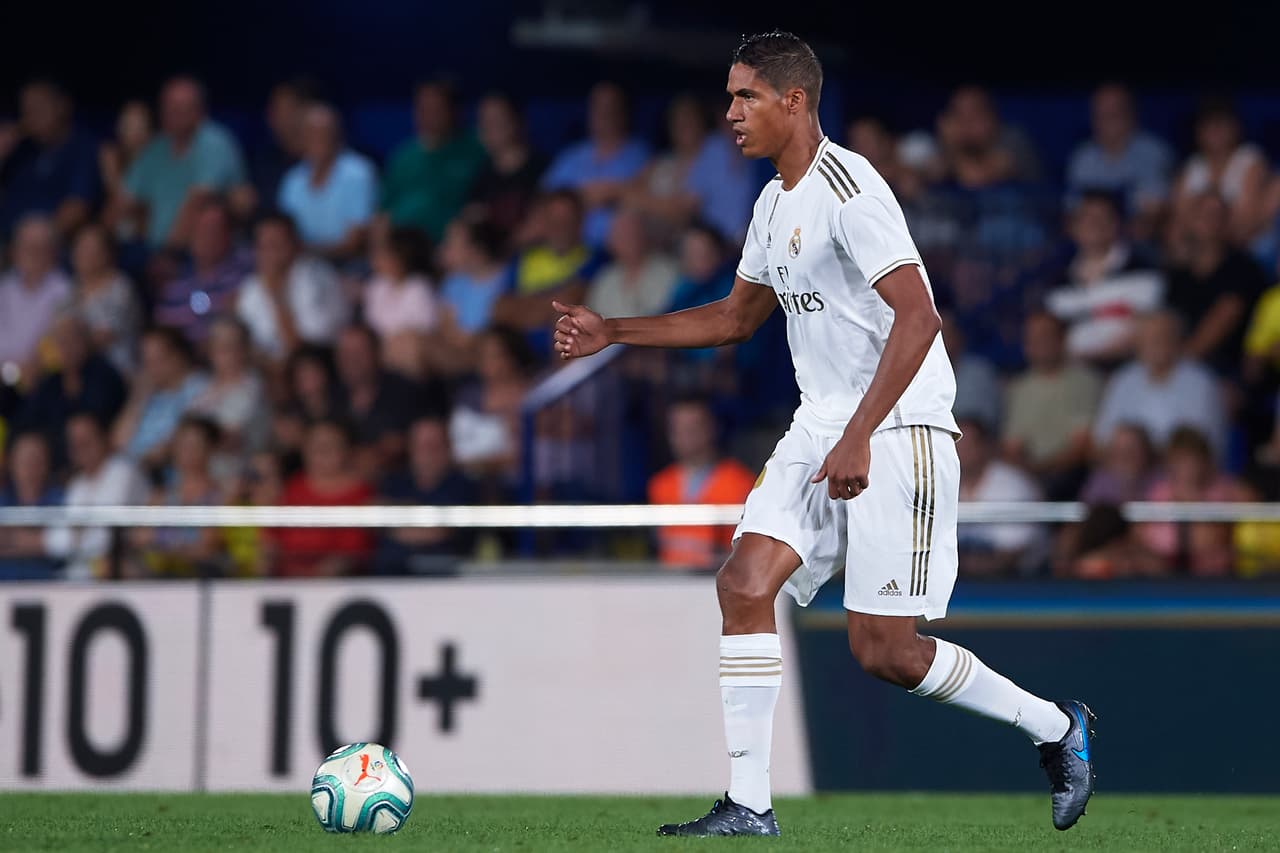 Varane, baja de última hora en el Madrid por positivo de COVID-19