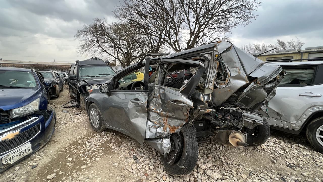 Así quedó el auto de Reyna Salazar, tras el fuerte choque provocado presuntamente por Alexis Rodríguez.