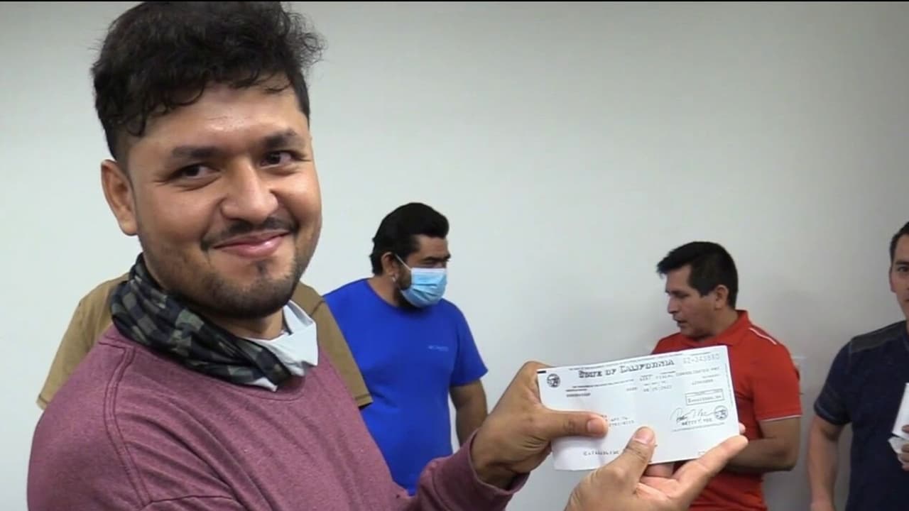 Trabajadores de limpieza que sufrieron robo de salario fueron compensados luego de seis años: recibieron $200,000