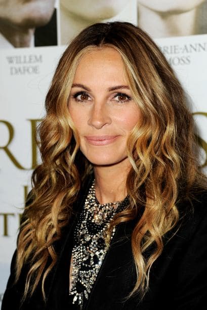 JULIA ROBERTS- Medios aseguran que esta "Mujer Bonita" se pagaba sus clases de actuación sirviendo helados en uno de los locales de una reconocida cadena de EU.