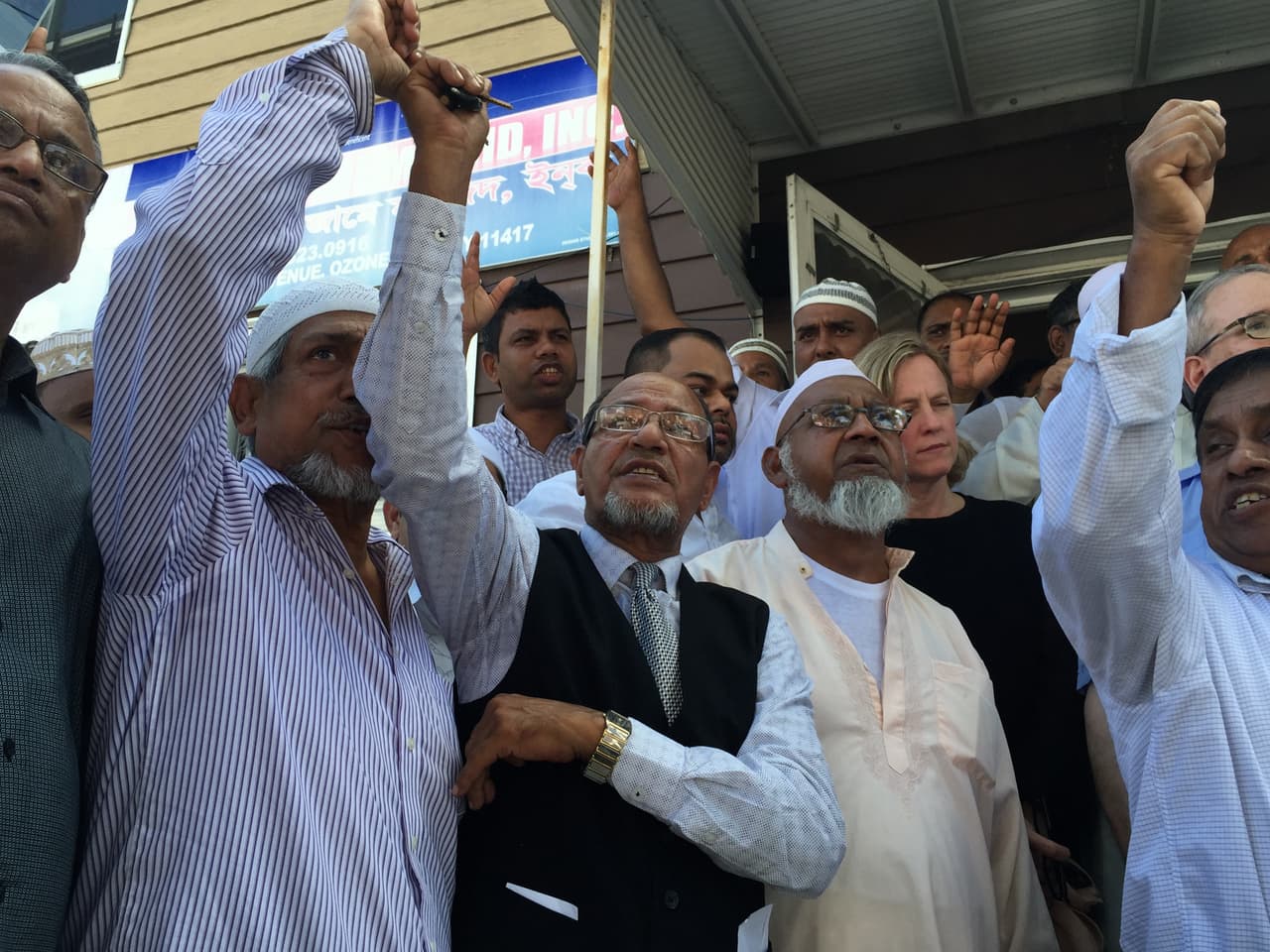 En Queens no creen que tensiones con latinos causaran las muertes del imán y su amigo 