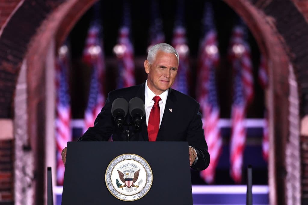 Vicepresidente Mike Pence habla desde Fort McHenry en Baltimore.