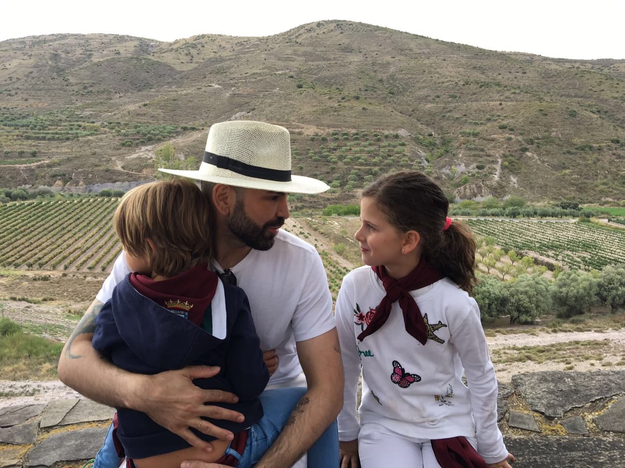 Los pequeños tienen tan solo siete y cinco años.