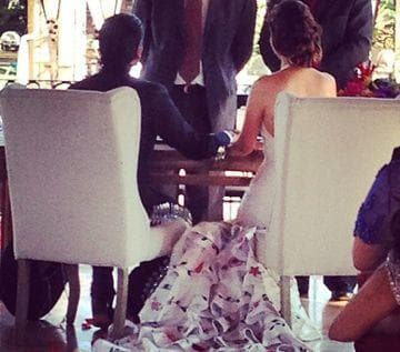 El 31 de mayo de 2014, la conductora selló el compromiso de amor con Luis Carlos Martínez en Guadalajara, México, con una boda llena de flores, color y tradiciones mexicanas.
<br>