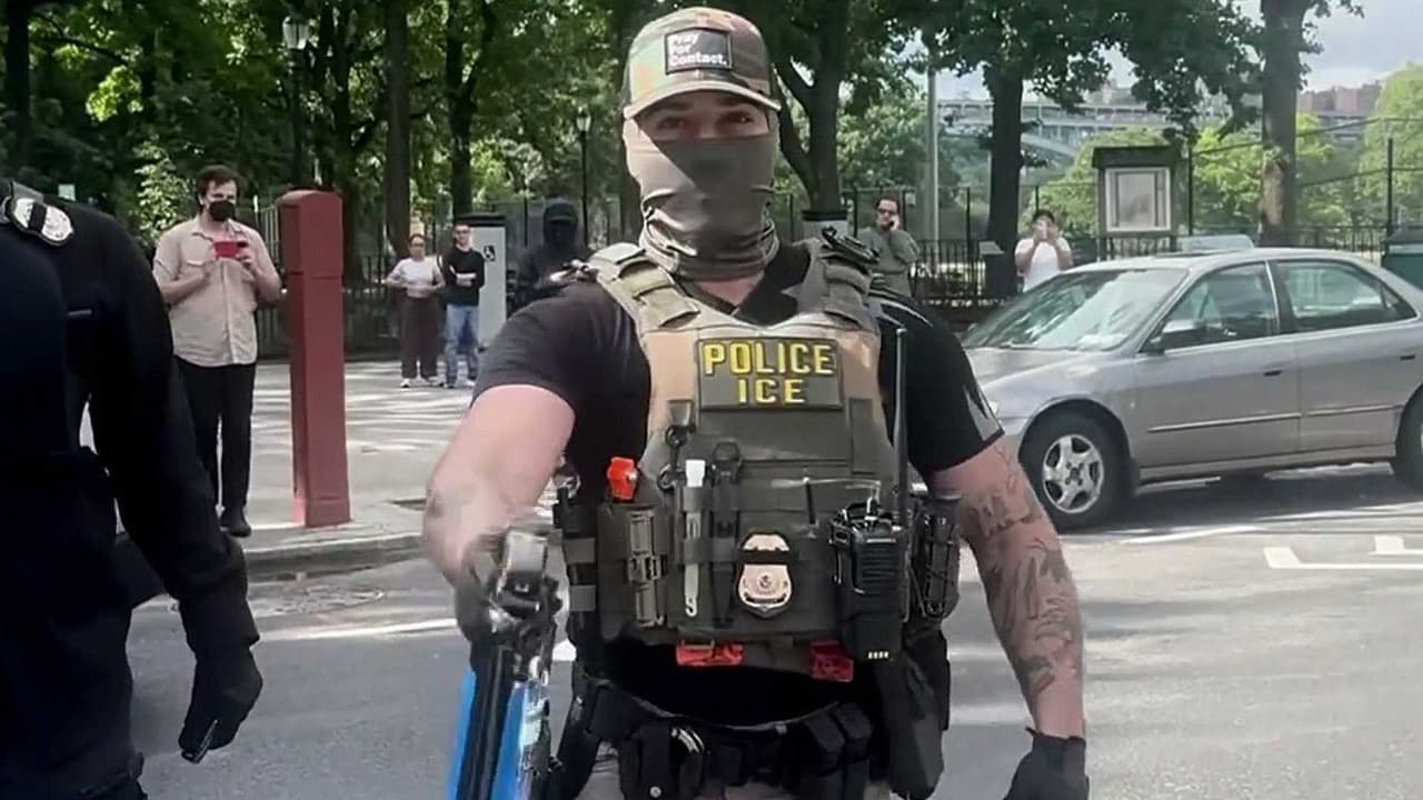 "Les lanzaron gas pimienta porque los grababan": denuncian operativos de ICE en Manhattan