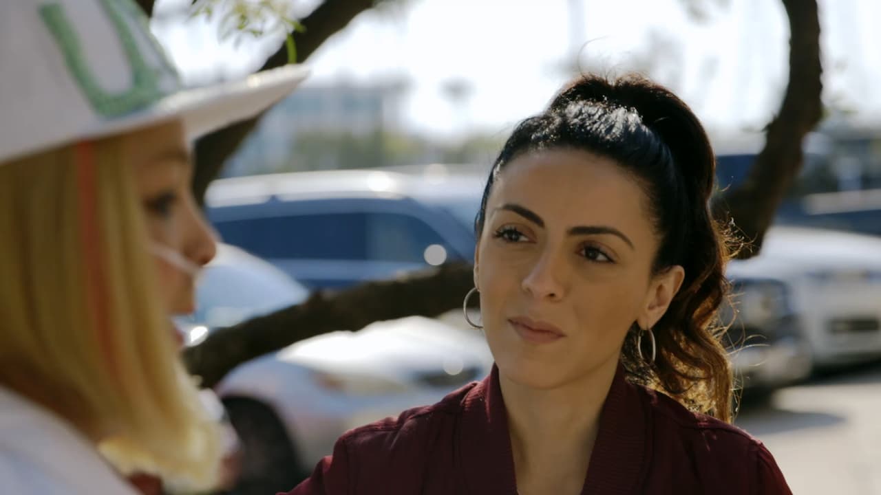 La 
<b>comediante</b> 
<b>Grace Parra no comprendía las repercusiones de una posible reforma a Obamacare, pero luego de hablar con todas estas personas, está decidida a defender el derecho universal a la salud</b>: "No me puedo quedar con los brazos cruzados y ver qué pasa. Tengo que hablar, escribir y participar".