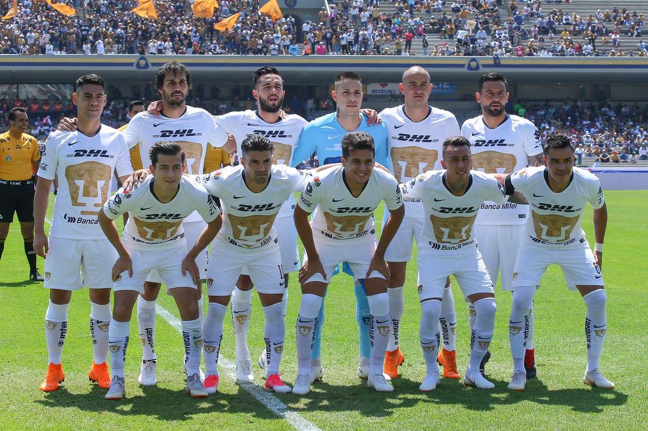 Los Pumas estaban haciendo su debut en casa en la presente temporada, pues en la jornada 1 viajaron y visitaron a los Tiburones Rojos del Veracruz, equipo al que ganaron 2-0.