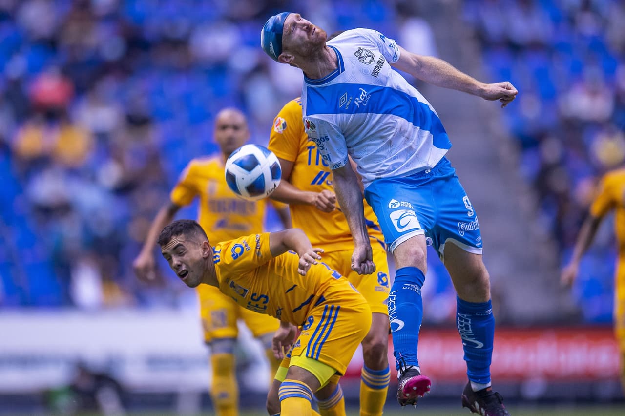 Puebla tompo la ventaja la minuto 40+5 de la mano de Fernando Aristeguieta y Nico López se encargó de empatar el encuentro al minuto 56.