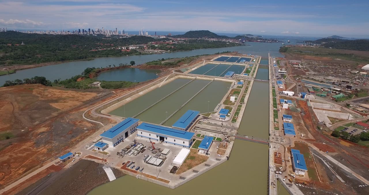Ante sequía, el Canal de Panamá por primera vez cobrará a clientes por el uso del agua dulce