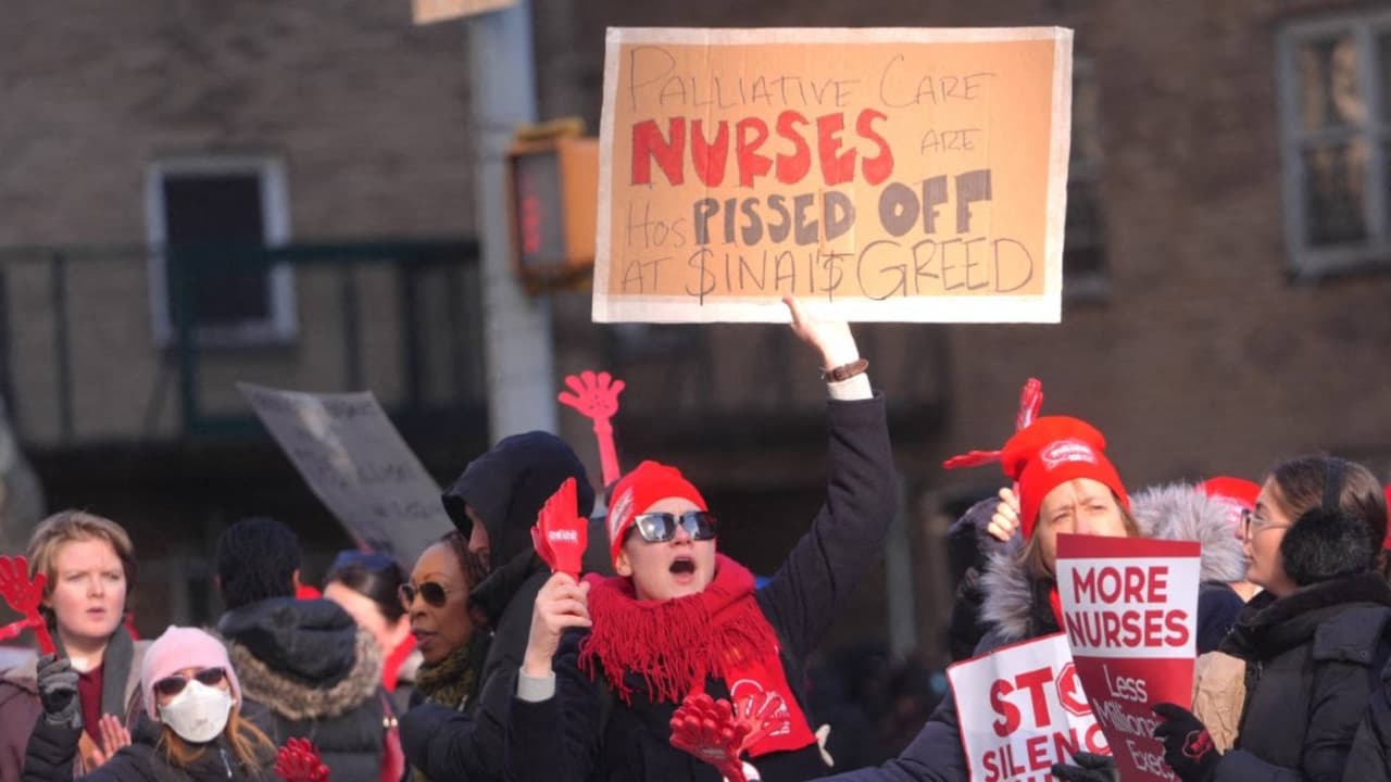 Continúa huelga de enfermeras en Nueva York, sin avances notables
