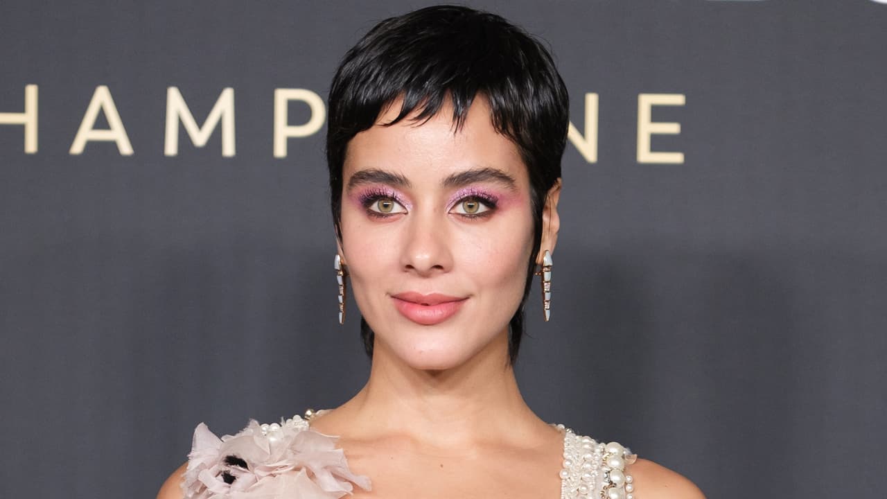 Esmeralda Pimentel se aumentó el busto para “complacer” a su novio y por sentir que "no era suficiente"