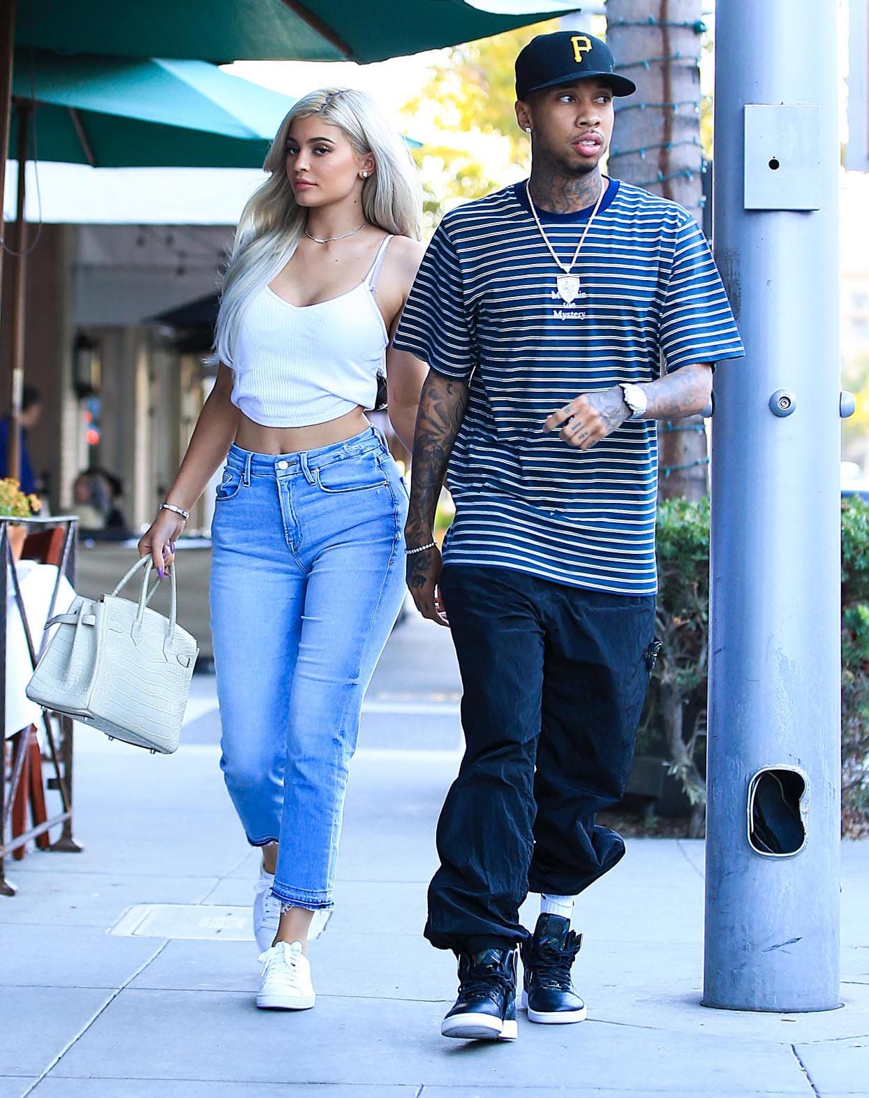 Desde que inició su romance se le señaló por ser mucho más joven que el rapero.