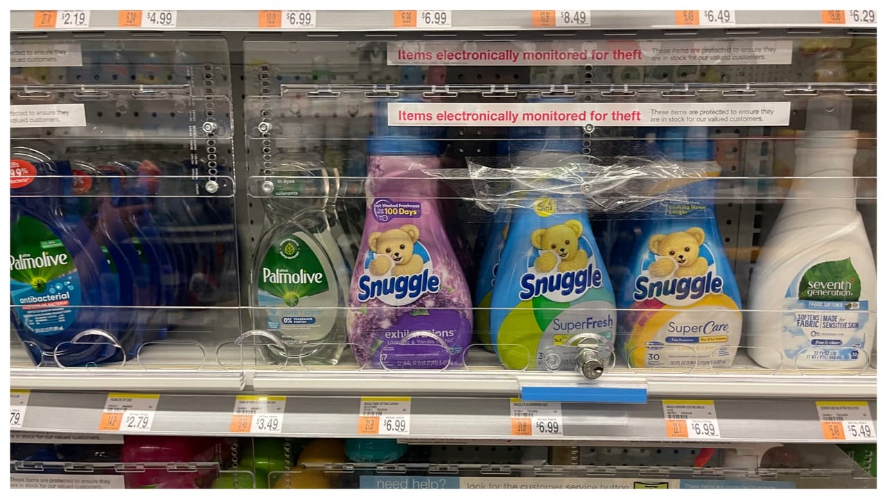 Arguello asegura que han entrado en maleta, a robarlos, en grandes cantidades, para después venderlos por Internet, como parte del crimen organizado.