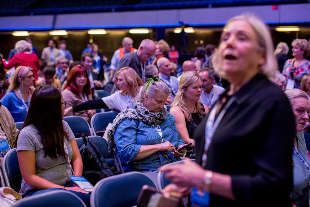 "Tendremos una audiencia de 5,000 de los más dedicados activistas demócratas y líderes de opinión pública del estado más populoso del país, quienes están deseosos de escuchar las ideas de los candidatos sobre cómo nos gobernarán para sacarnos de la pesadilla de la era de Trump y hacia un futuro más audaz, brillante y positivo", añadió Hicks.