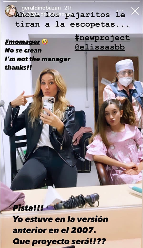 A través de las redes sociales,
<b> Geraldine </b>ha mostrado que ella
<b> acompaña a su hija a los llamados</b> y capta en fotografías y videos algunos momentos de Elissa detrás de cámaras y en camerinos.
<br>