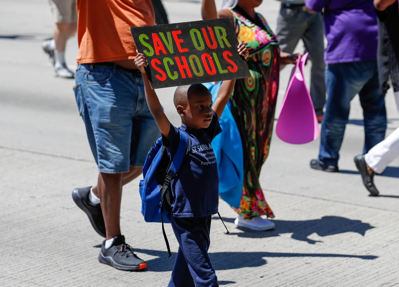 A la protesta acudieron miembros de la comunidad de todas las edades.