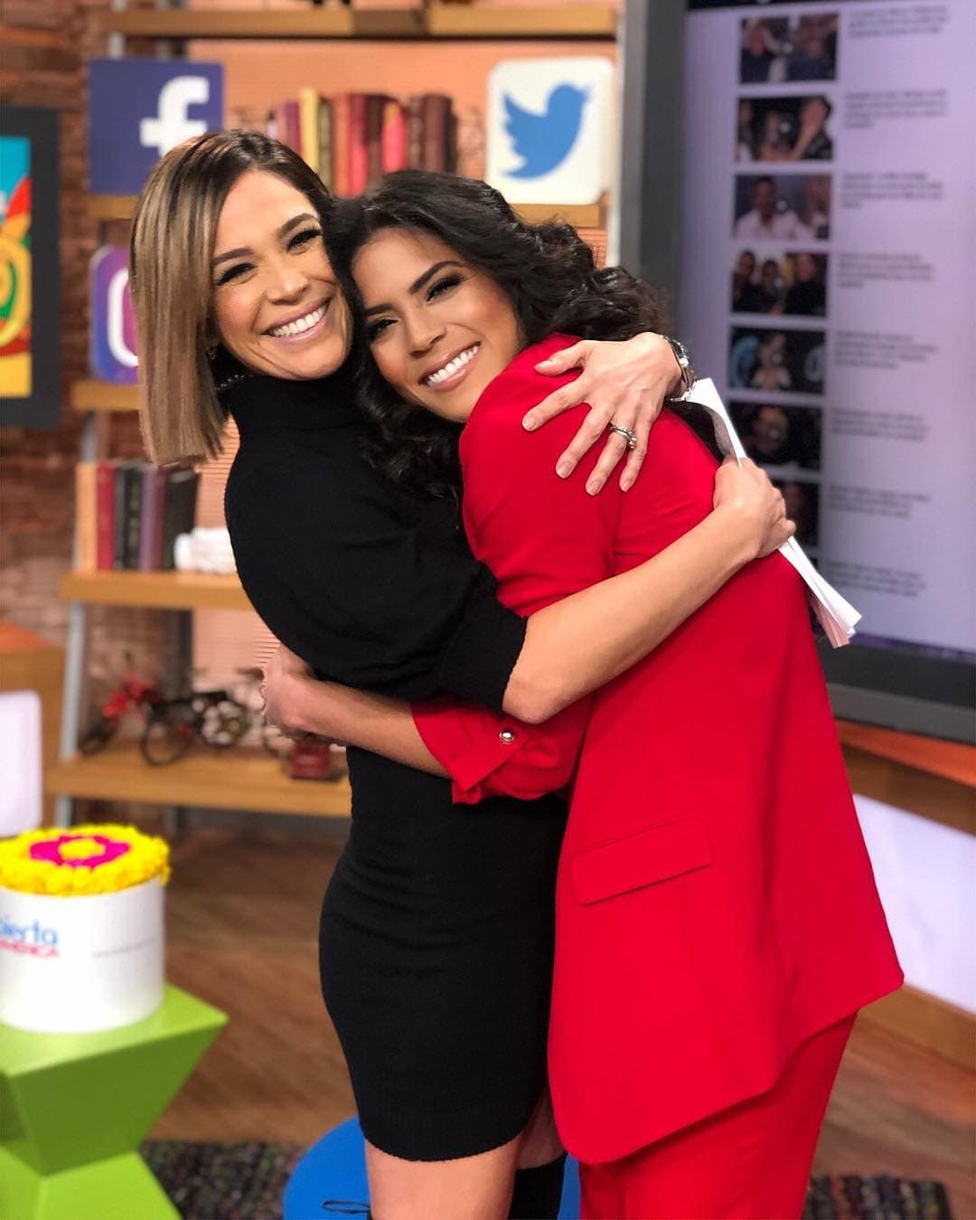 Francisca Lachapel y Karla Martínez comparten más que una entrañable amistad, el gusto por la moda es una de las aficiones que tienen en común.