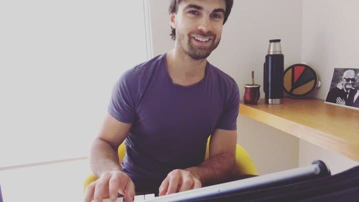 "Geraldine es una gran mujer y bueno, así vamos: despacito y disfrutando", aseguró Santiago Ramundo.