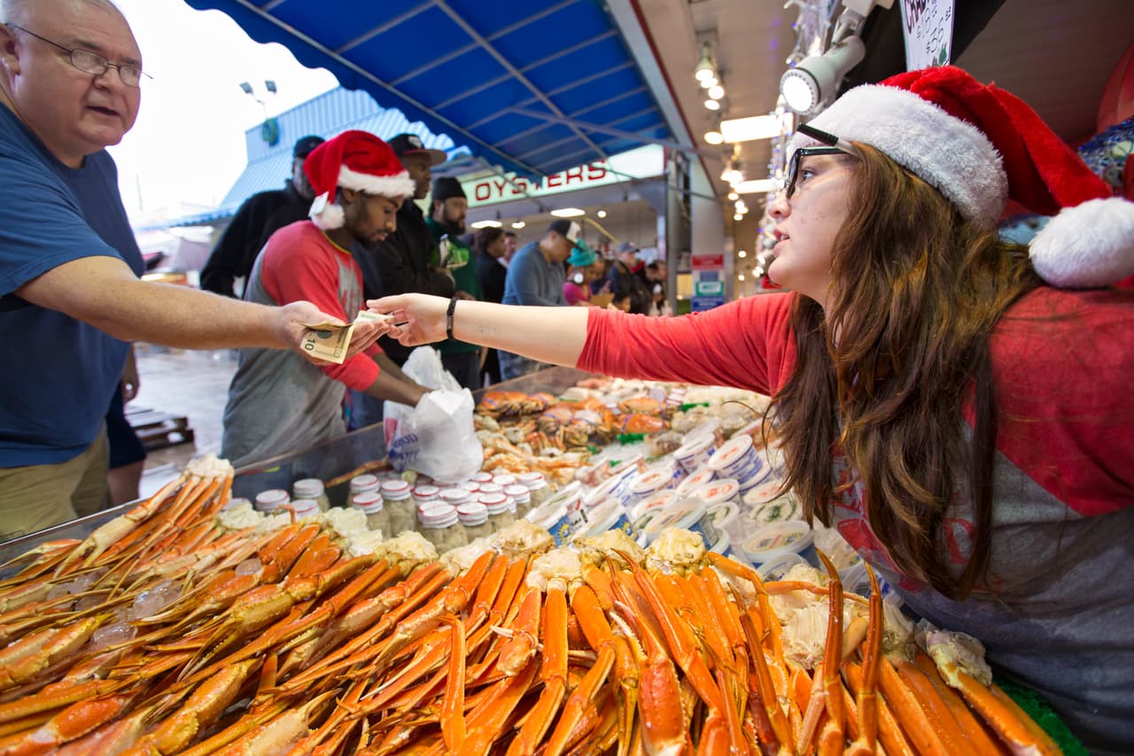 Al comprar ostras siempre lee la etiqueta, que debe incluir el procesador y un número de certificación. Eso garantiza que hayan sido cultivadas y procesadas según los controles necesarios.