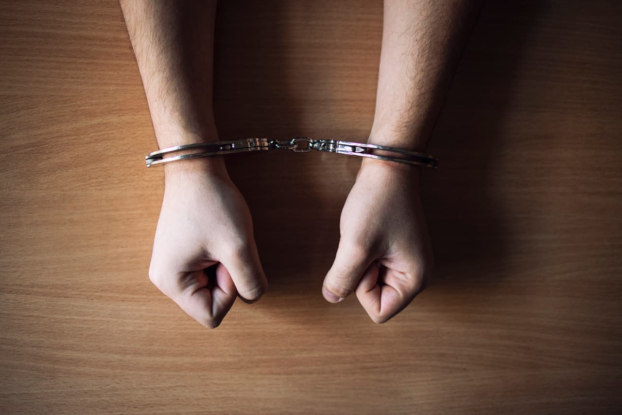 Quiso robarle un auto de lujo, no supo conducirlo y lo mató de un balazo: pasará el resto de su vida en prisión