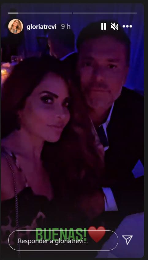 La cantante y su esposo fueron los padrinos en la boda. Armando González es quien conoce a Sebastián Jiménez desde hace más de 10 años y fue quien 
<b><a href="https://www.univision.com/shows/el-gordo-y-la-flaca/tanya-charry-se-casa-con-sebastian-jimenez" target="_blank">se lo presentó a nuestra querida reportera. </a></b>