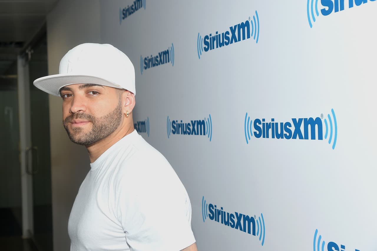 <b>Artista. </b>20 de febrero de 2016. El cantante Nacho Mendoza, conocido por sus discursos opositores al gobierno de Maduro protagonizó un escándalo en redes sociales y medios cuando le anularon su pasaporte al arriba al aeropuerto de Maiquetía desde Miami. Iba a una movilización opositora "La marcha de la libertad".