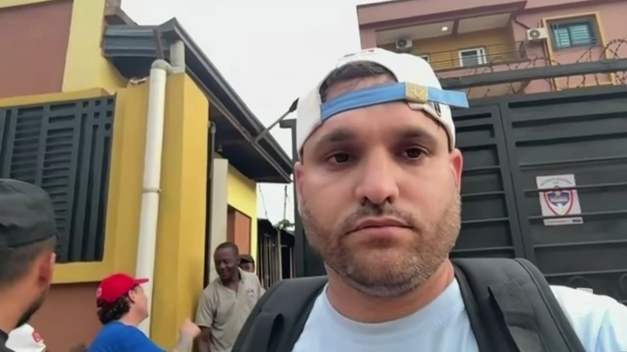 “Mi dinero y mi comida la he dado”: Migrante cubano ayuda a quienes fueron deportados a África