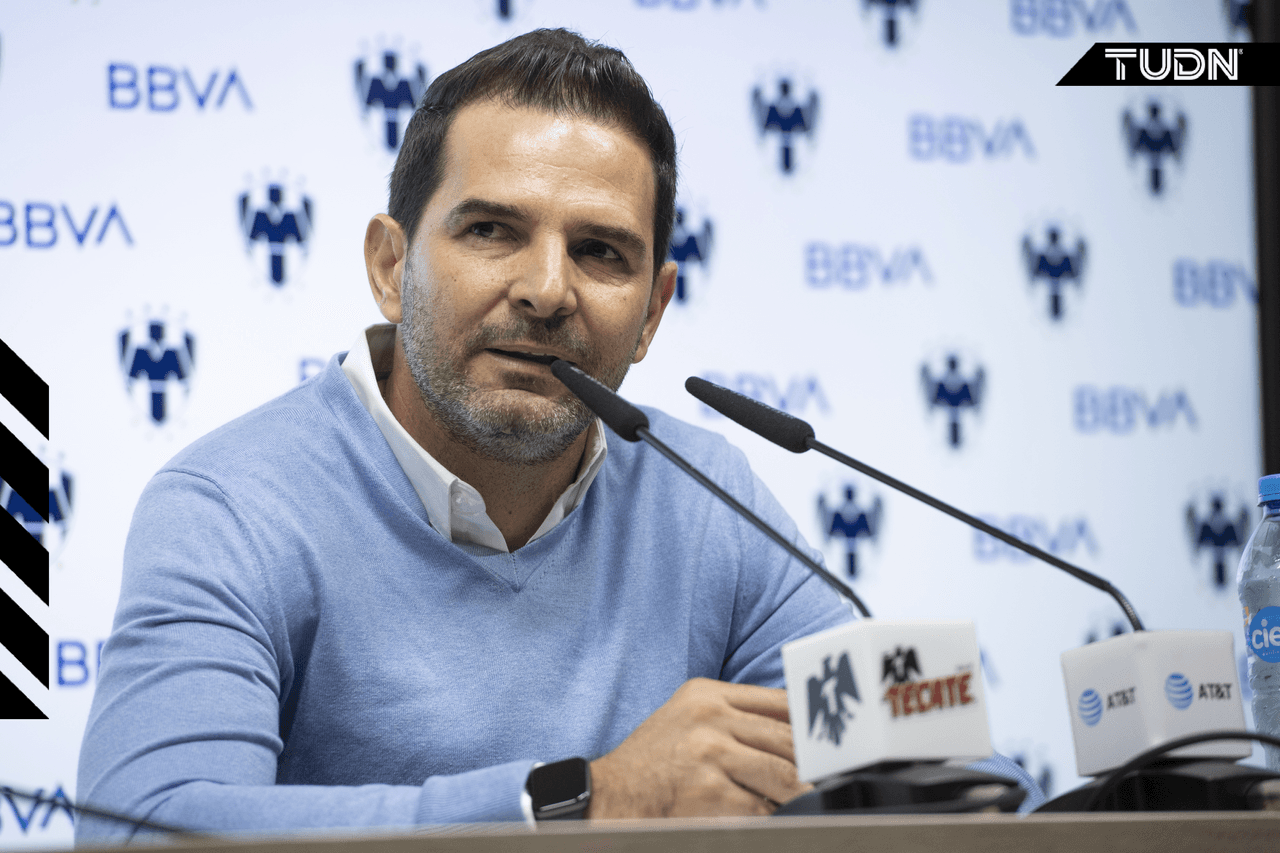 Duilio Davino explica los motivos del cese de Diego Alonso