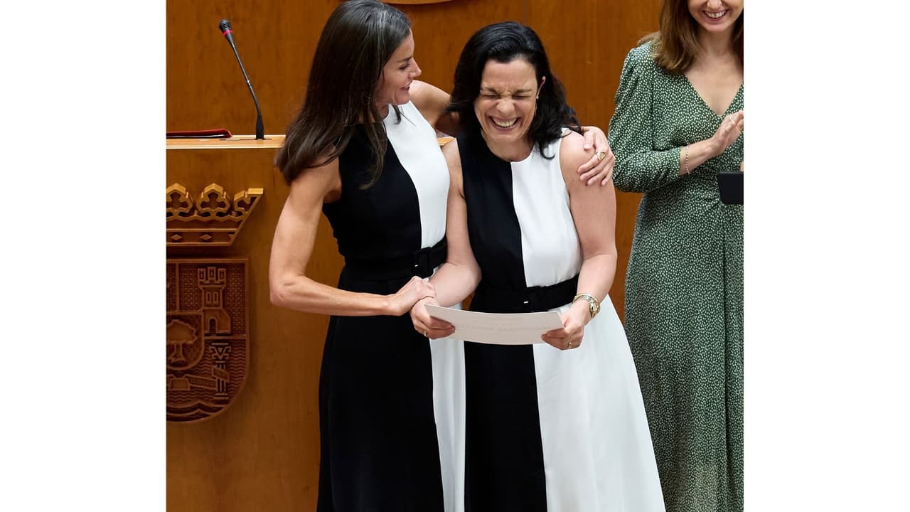 La reina Letizia coincidió con una mujer: su reacción fue inesperada