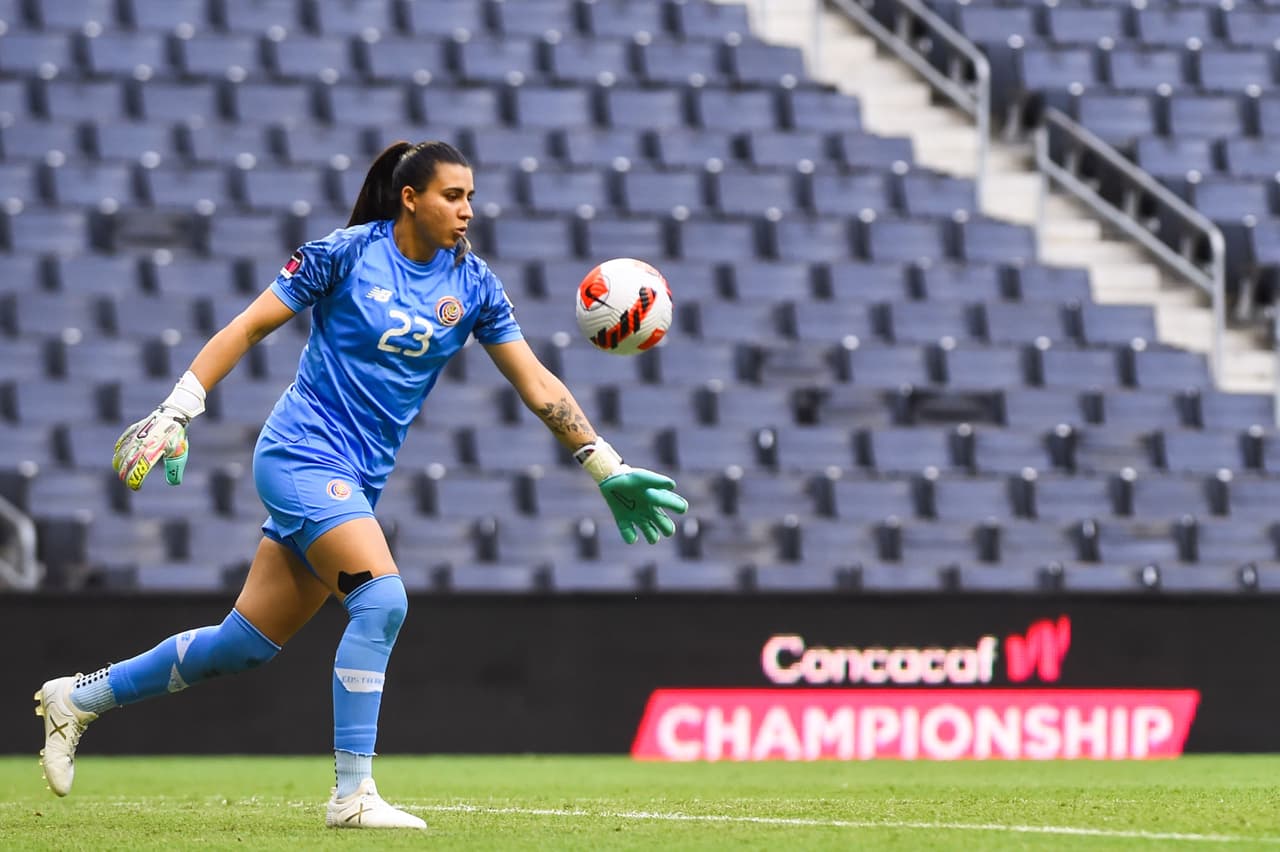 Canadá no permitió que Costa Rica diera la sorpresa y las venció 2-0 en el Estadio BBVA de Monterrey para así sellar su pase a Semifinales del Clasificatorio Femenil Concacaf W con paso perfecto.