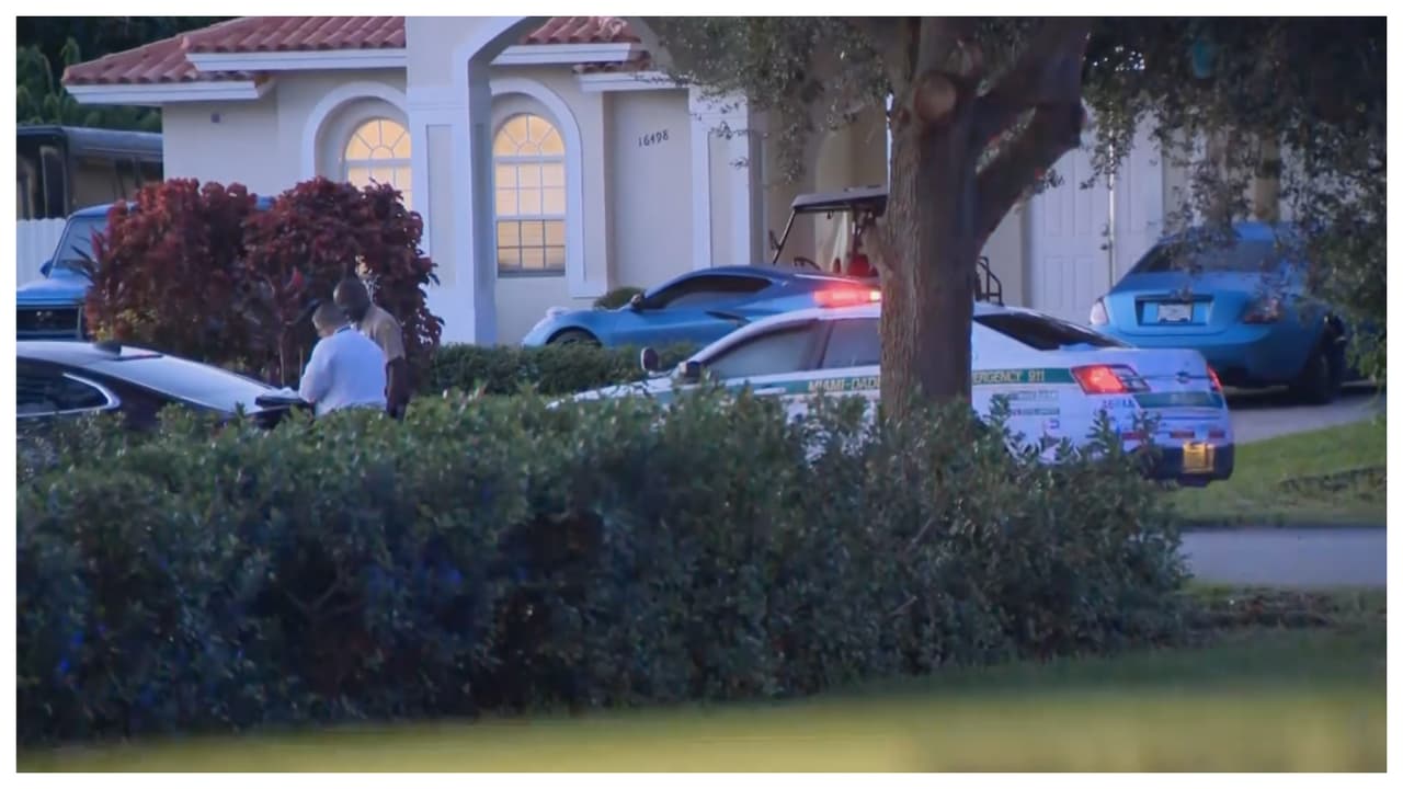 Hombre es asesinado a tiros afuera de una casa del suroeste de Miami-Dade