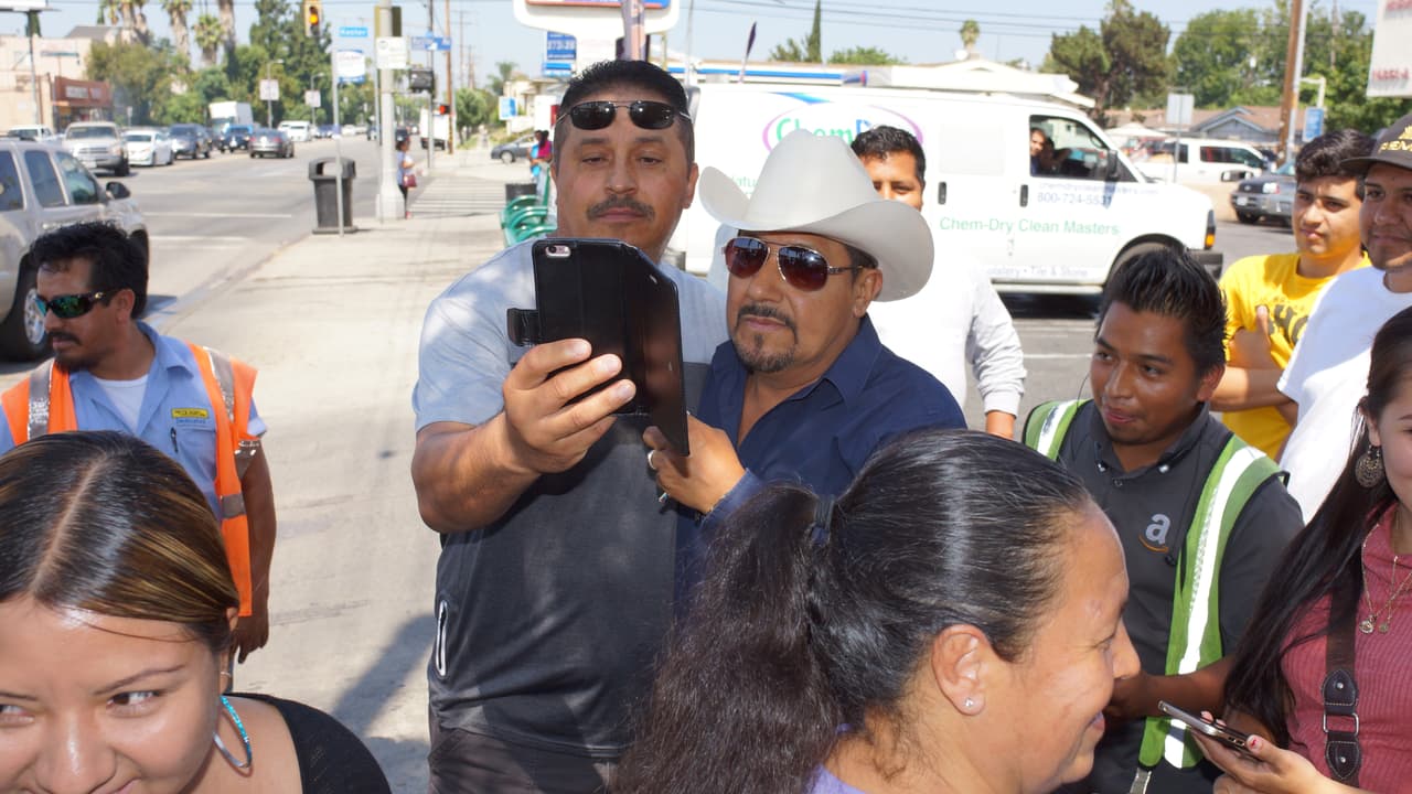 La Hondureña confía en que su selección le gane a México y en un próximo partido, y no tiene problema con seguir pagando apuestas hasta lograr que El Feo y El Pelón sean los que paguen el siguiente reto.