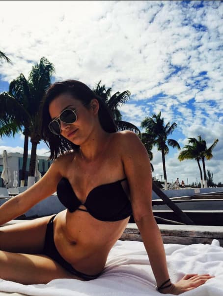 Además no ha dejado de presumir el cuerpazo que tiene.