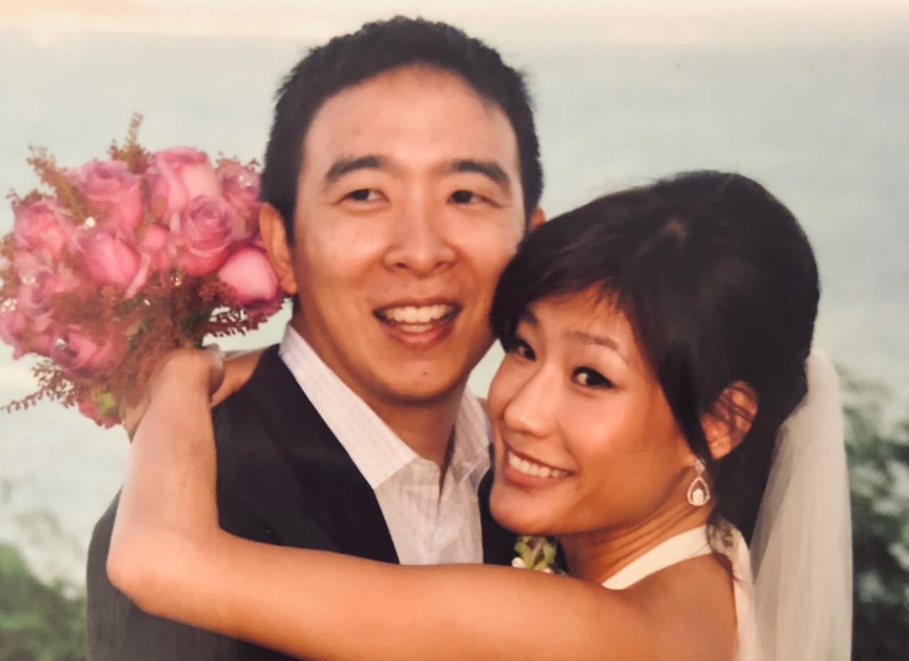 La esposa de Andrew Yang revela que su ginecólogo la agredió sexualmente cuando estaba embarazada