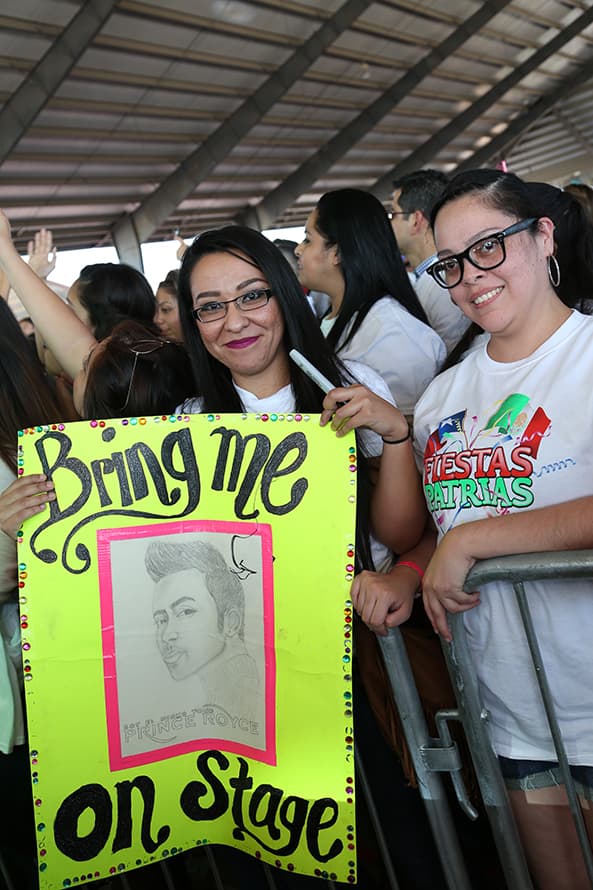Miles de fans disfrutaron de su música en Fiestas Patrias.