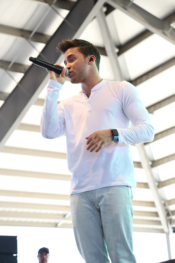 Miles de fans disfrutaron de su música en Fiestas Patrias.