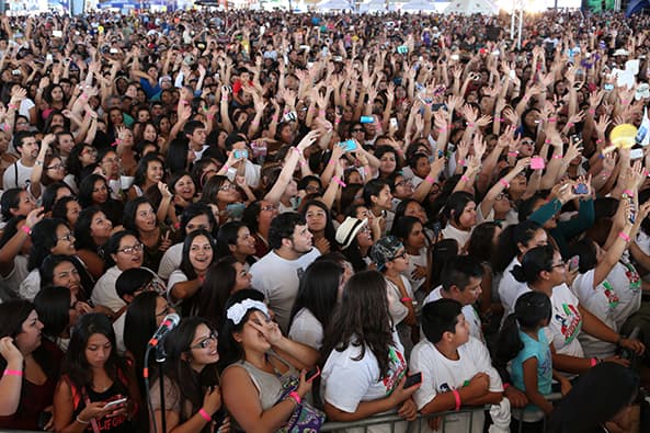 Miles de fans disfrutaron de su música en Fiestas Patrias.