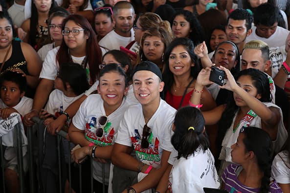 Miles de fans disfrutaron de su música en Fiestas Patrias.