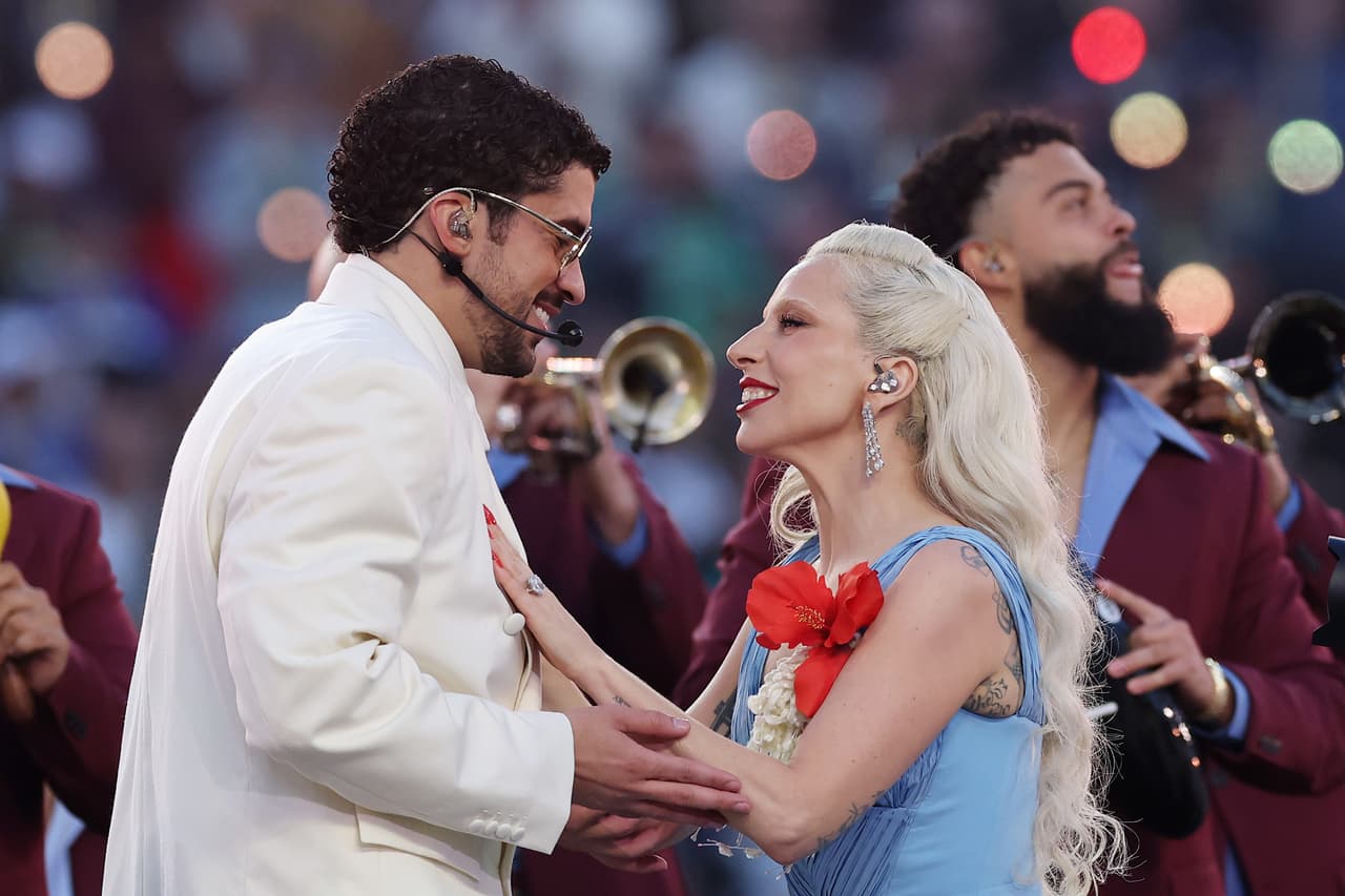 Lady Gaga canto "Die With a Smile" a ritmo de salsa.