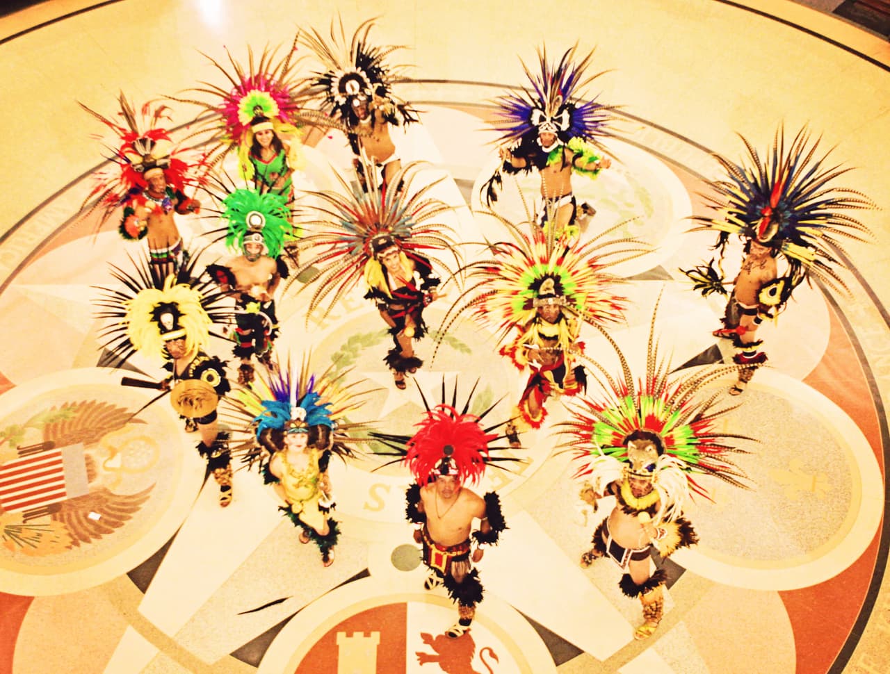 El equipo de Univision dio El Grito con mariachi y grandes espectáculos desde el Capitolio de Texas.