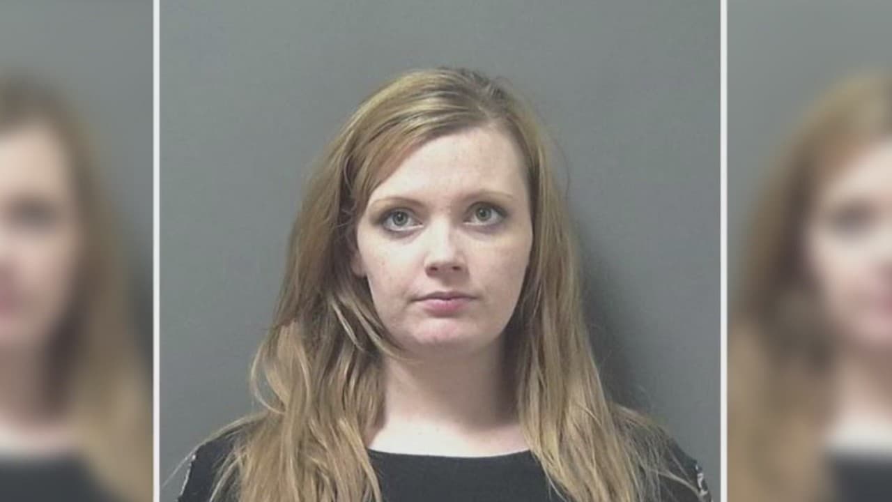 Arrestan a madre que era buscada por dar a luz a bebé intoxicado con metanfetamina 