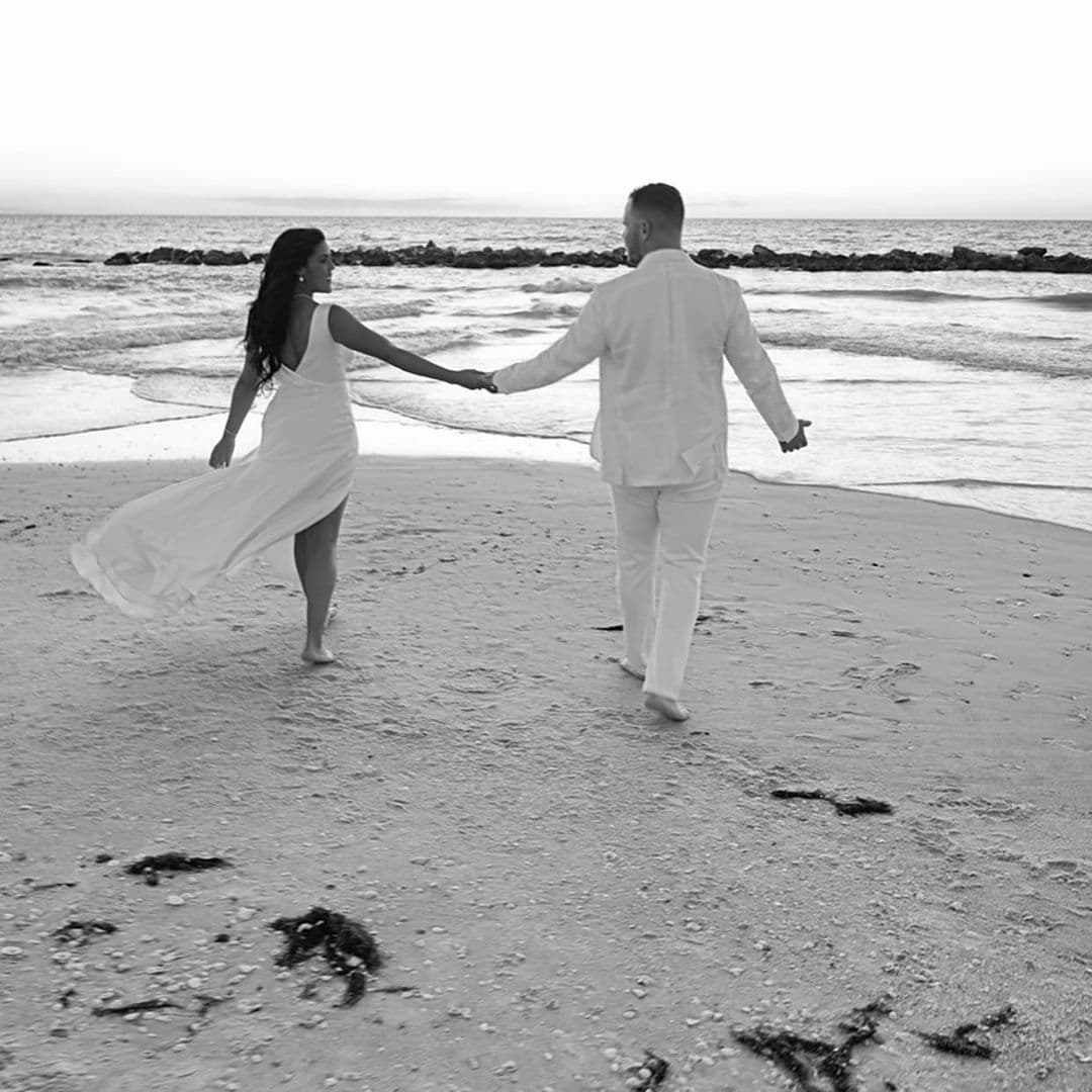 La boda ocurrió el 31 de diciembre de 2019 y por ello, la actual época toma un calibre distinto para ella ya que no solo están de por medio los festejos navideños, sino la celebración de su primer aniversario de matrimonio.
<br>