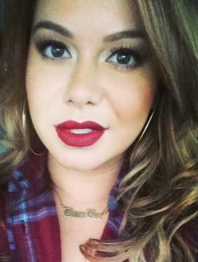 Chiquis aclaró en su texto que ella y Esteban no tuvieron nada qué ver y contó que el video donde supuestamente fue captada con Esteban, está malinterpretado, pues lo único que hizo fue despedirse de él, ya que Chiquis estaba enojada con Jenni y se fue de su casa.