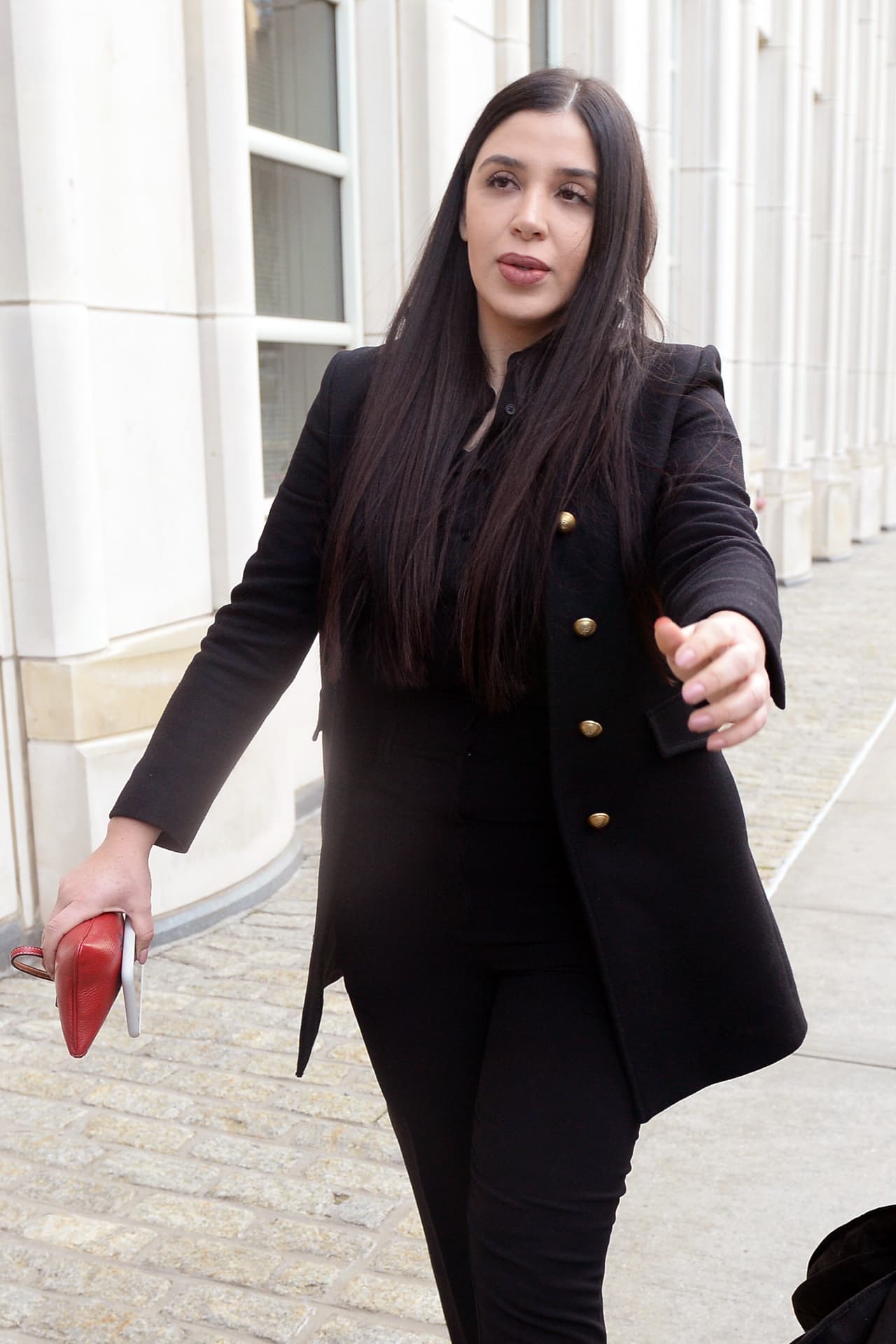 La semana pasada, el portal 
<a href="https://www.tmz.com/2019/11/04/el-chapo-wife-emma-coronel-aispuro-vh1-cartel-crew/" target="_blank">TMZ</a> reportó que 
<a href="https://www.univision.com/noticias/narcotrafico/quien-es-emma-coronel"><b>Emma Coronel</b></a> sostuvo una reunión con Michael Corleone Blanco, quien forma parte del 
<a href="http://www.vh1.com/shows/cartel-crew" target="_blank">reality show</a> y es el hijo menor de la narcotraficante colombiana Griselda Blanco. En el encuentro se discutió la posibilidad de que la exreina de belleza se uniera al programa en su segunda temporada.