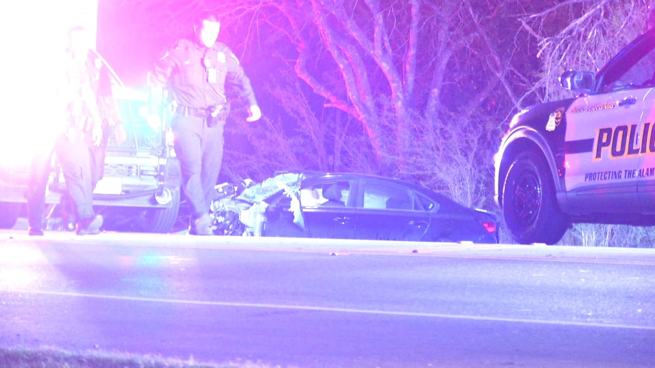 El pasajero fue declarado sin vida al llegar los paramédicos al lugar.